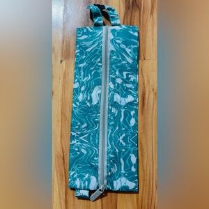 BAGGU x TEND Zipper Pouch – Blue & White Print – New Without Tags – OS